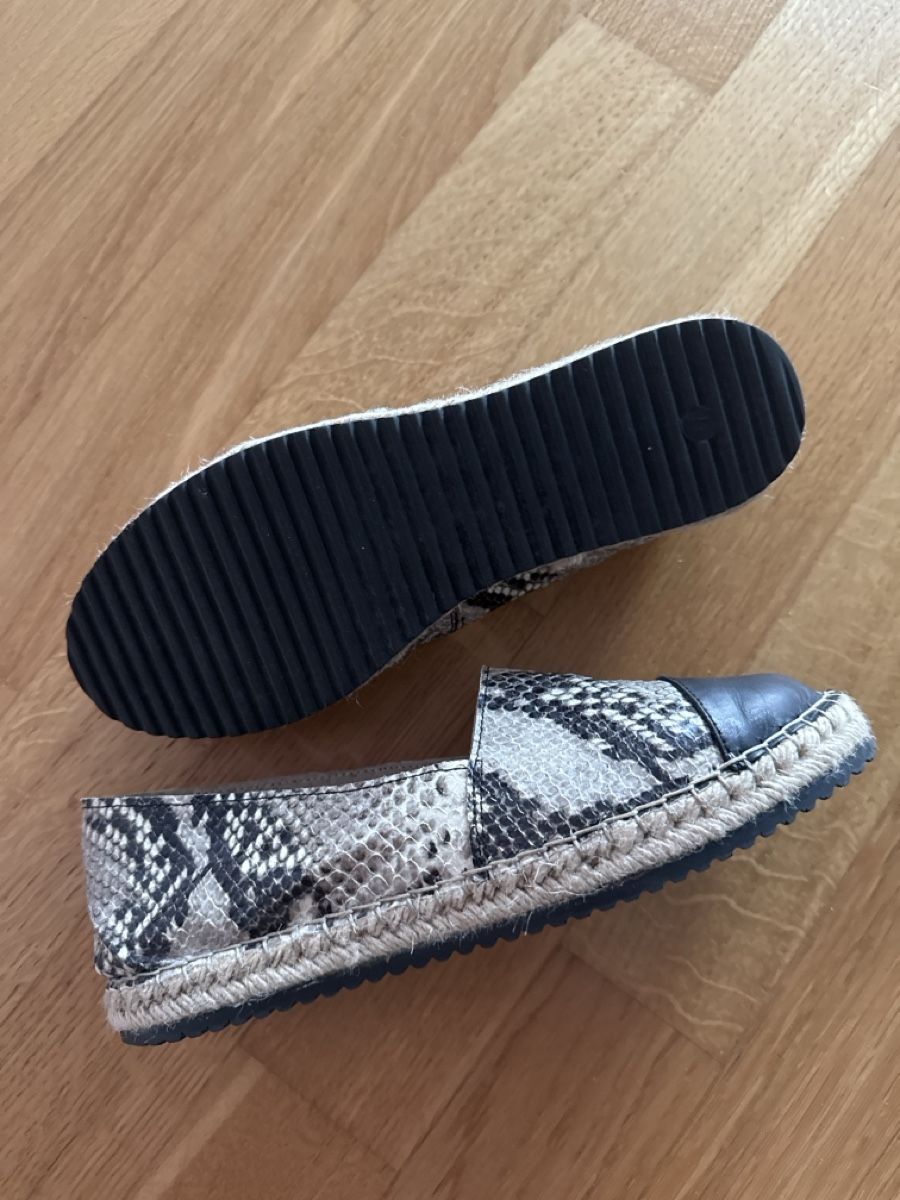 Damenschuhe: Damen Espadrilles Schlangenoptik Grösse 38 neu – Neu (gemäss Beschreibung) aus Meggen von BertaundAnton 1
