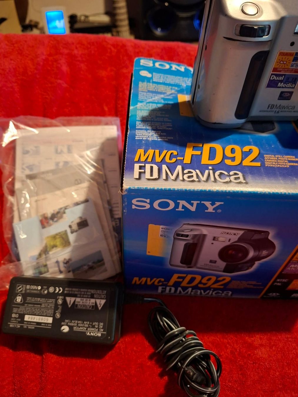 Sony Videocamere: Sony Floppy Disc Mavica MVC-FD92 – Usato da Wittenbach venduto da Nostalgie1965 5