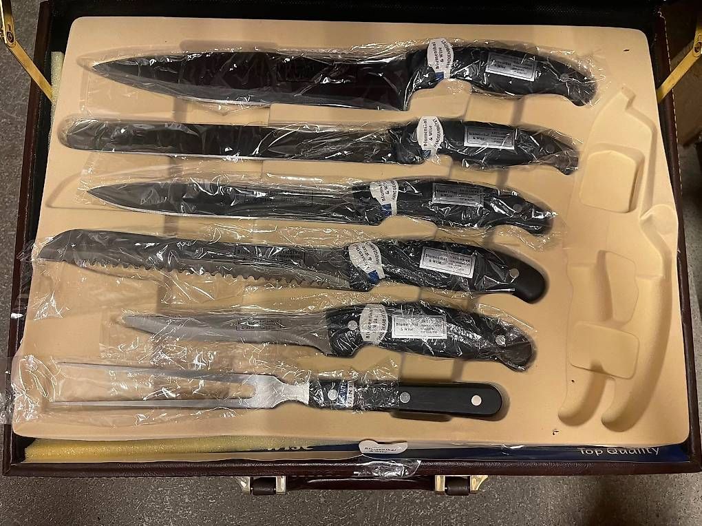 Valigie: Blumenthal & Wise Excalibur  set coltelli 24 pezzi NUOVO – Usato da Vacallo venduto da pat_tf7h 1