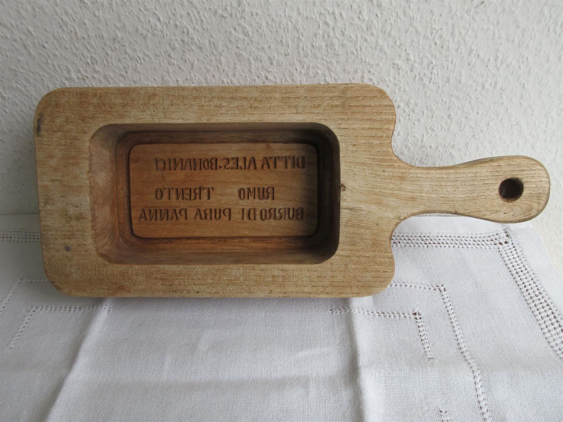 Elettrodomestici da cucina: Buttermodel / Holzmodel, antik – Usato da Binningen venduto da mondoantico