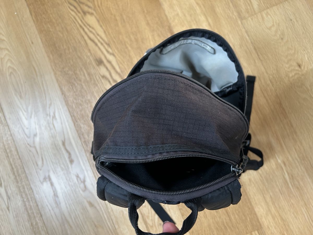 Dakine Sacs à dos: Rucksack Dakine schwarz mit Blumenmuster  – D'occasion à Au ZH par ber_2mtp 2
