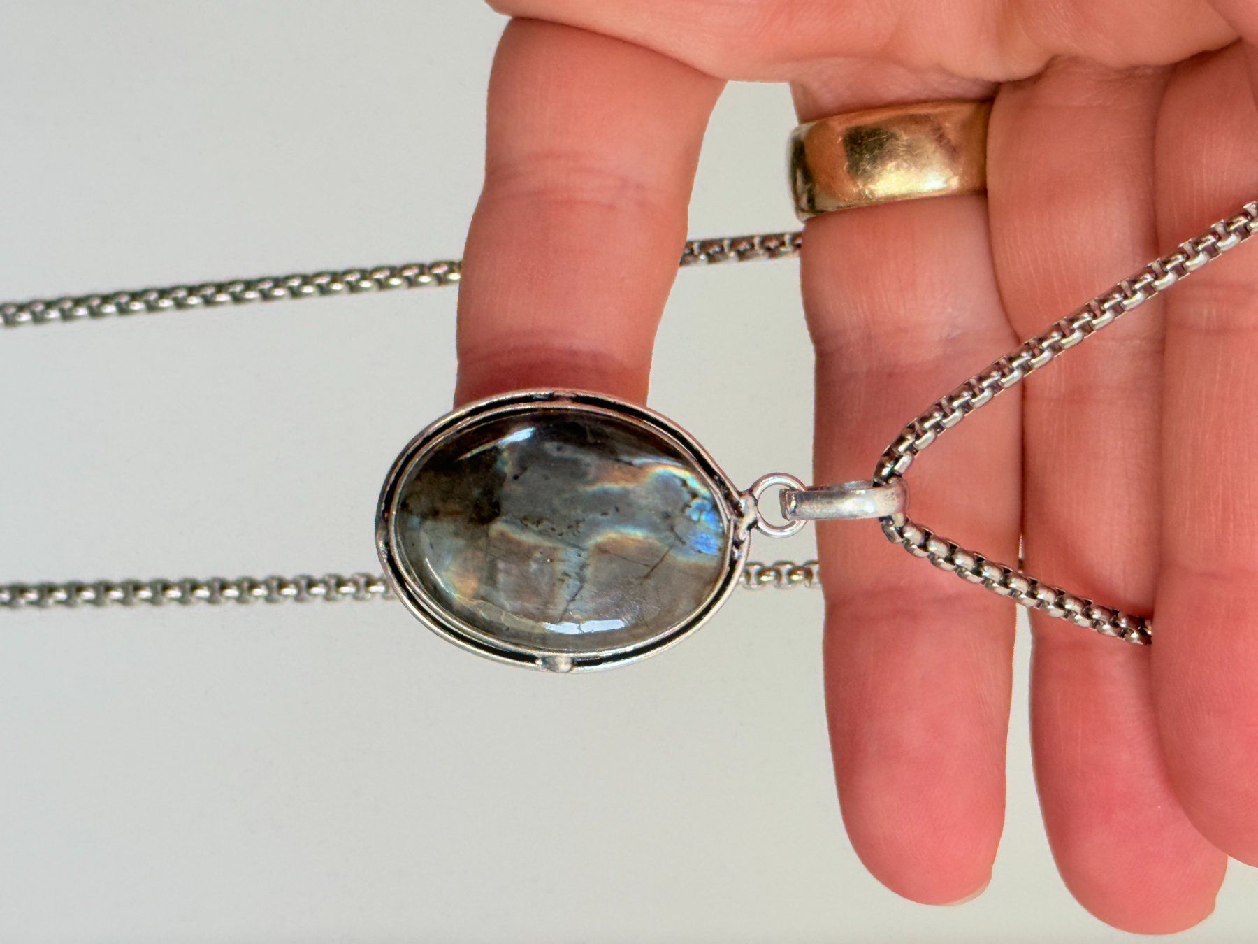 Ketten: Collier avec Labradorite – Neu und originalverpackt aus Genève von AWWA 4