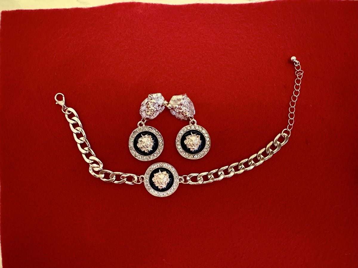 Altri gioielli: Fünfteiliges Modeschmuck-Set (neu) – Nuovo (secondo la descrizione) da Lachen SZ venduto da artbyblondangel 7