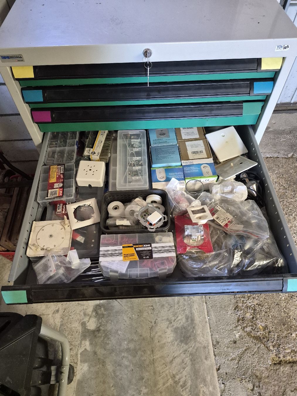 Armadi: Thurmetall Werkstattschrank mit Schubladen – Usato da Hallau venduto da xenom0rph 4