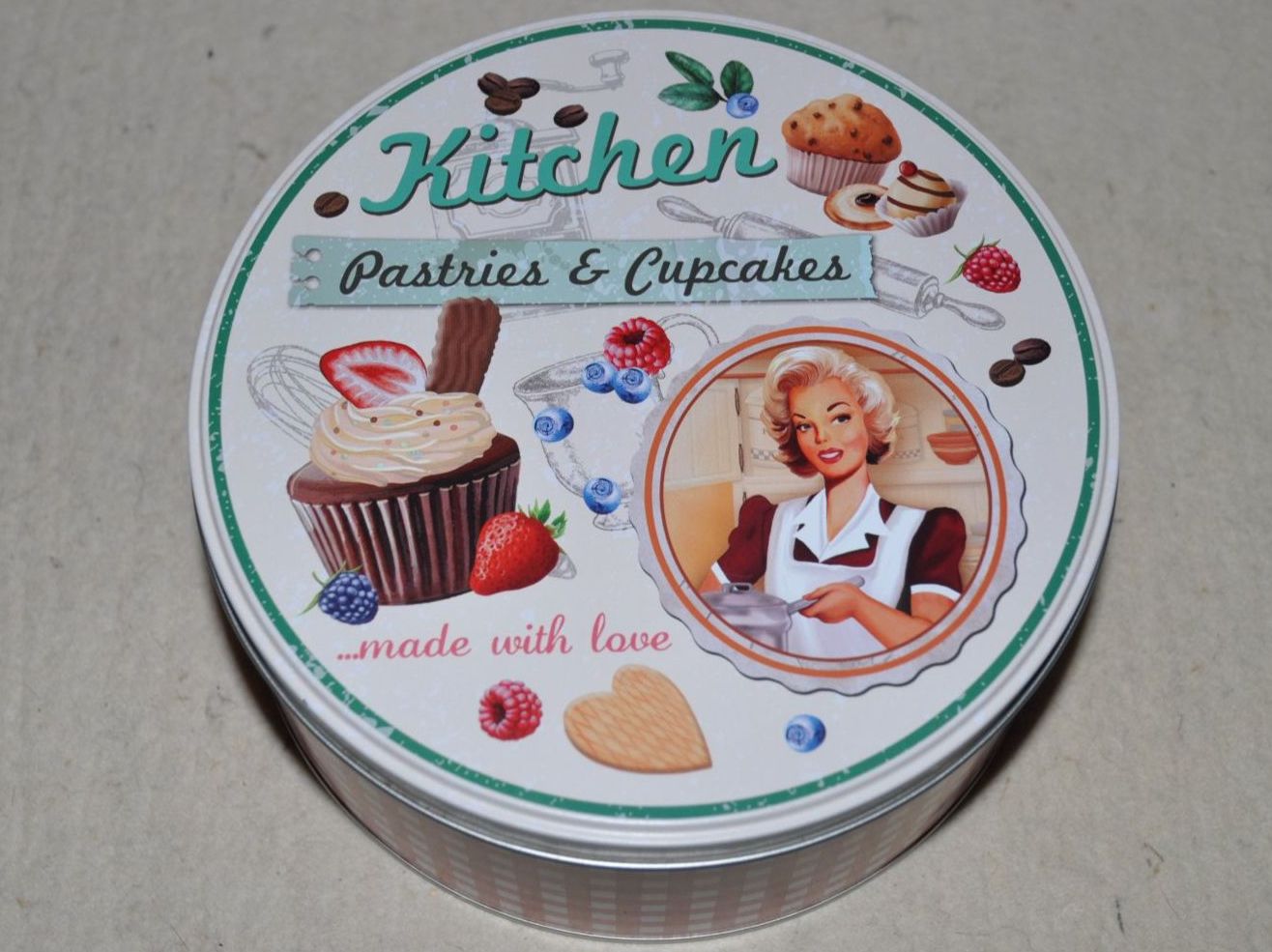 Contenitori & Simili: Blechdose Güetzidose "Kitchen Pastries & Cupcakes", Retro – Usato da Boll venduto da Theodora15