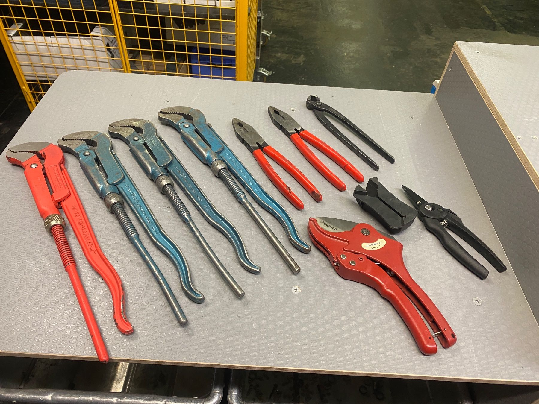 Tous les outils: Posten Zangen – D'occasion à Wabern par HK-Design