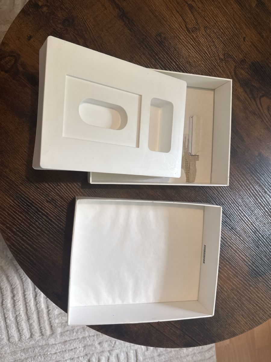 Cover & Protezioni schermo: Apple iPad Verpakung – Usato da Weinfelden venduto da _LIAM_7 1