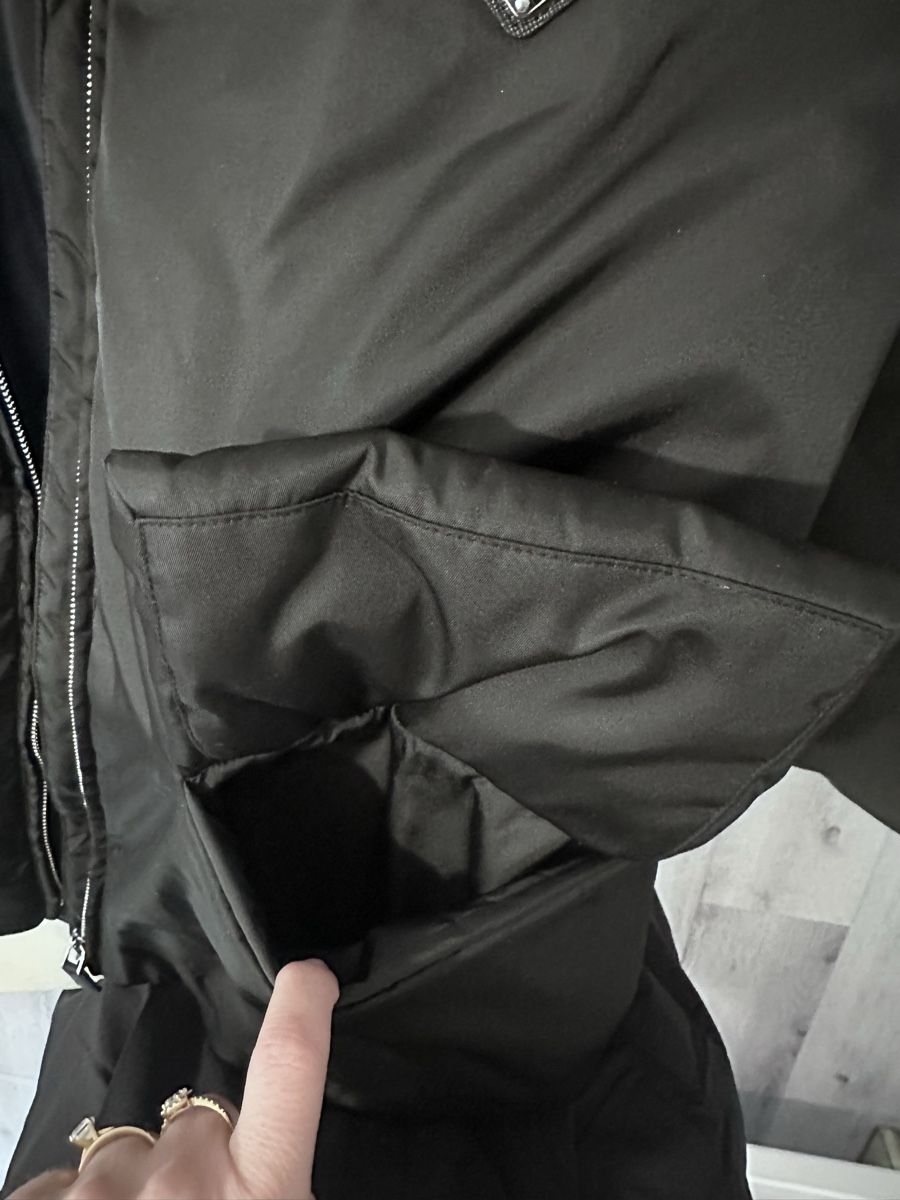 Prada Giacche: Prada Daunenjacke, Schwarz, mit Gürtel – Nuovo (secondo la descrizione) da Frick venduto da Soleil4658 8