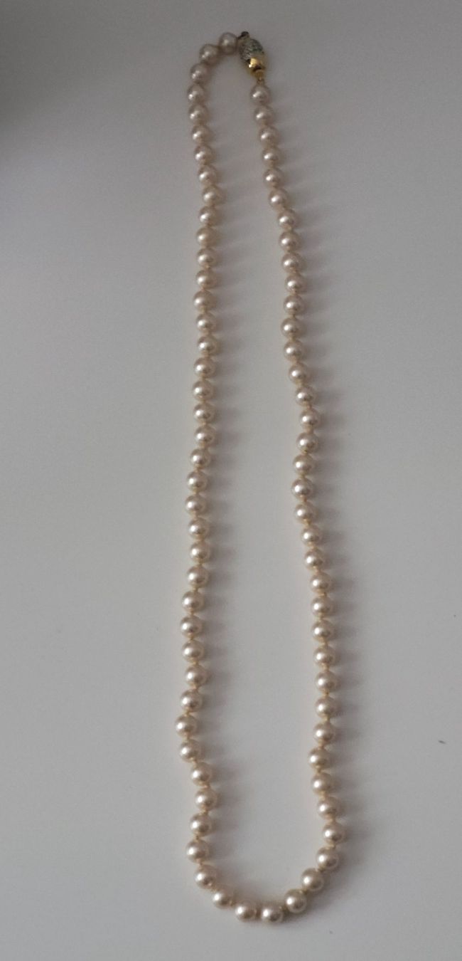 Catenine: Perlenkette + Ohrenclips - Mallorquinische Imitationsperlen – Nuovo (secondo la descrizione) da Zürich venduto da Roberto040 1
