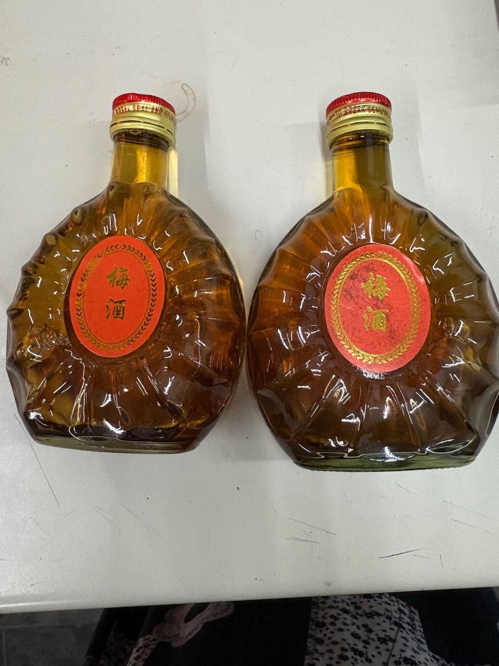 Bevande alcoliche: 2 Flaschen alkoholisches Getränk – Nuovo (secondo la descrizione) da Lausen venduto da Zotty1