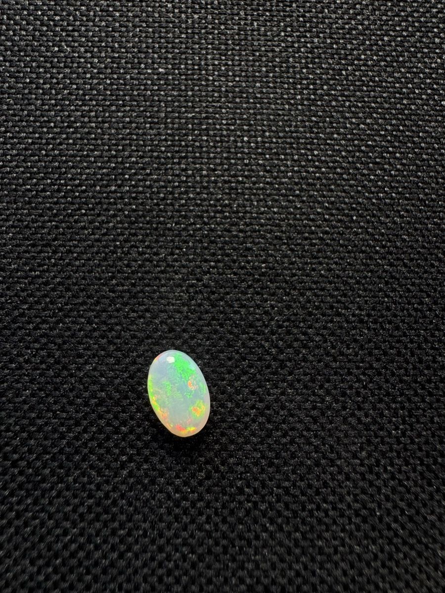 Pierres précieuses: Äthiopischer Opal 1,4ct – Neuf avec emballage d'origine à Wängi par Horus90