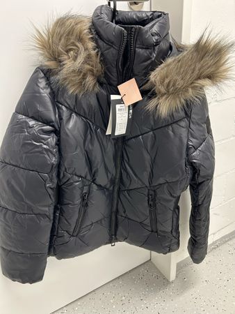 Jacke Only Damen Steppjacke schwarz mit Kapuze Grösse S neu