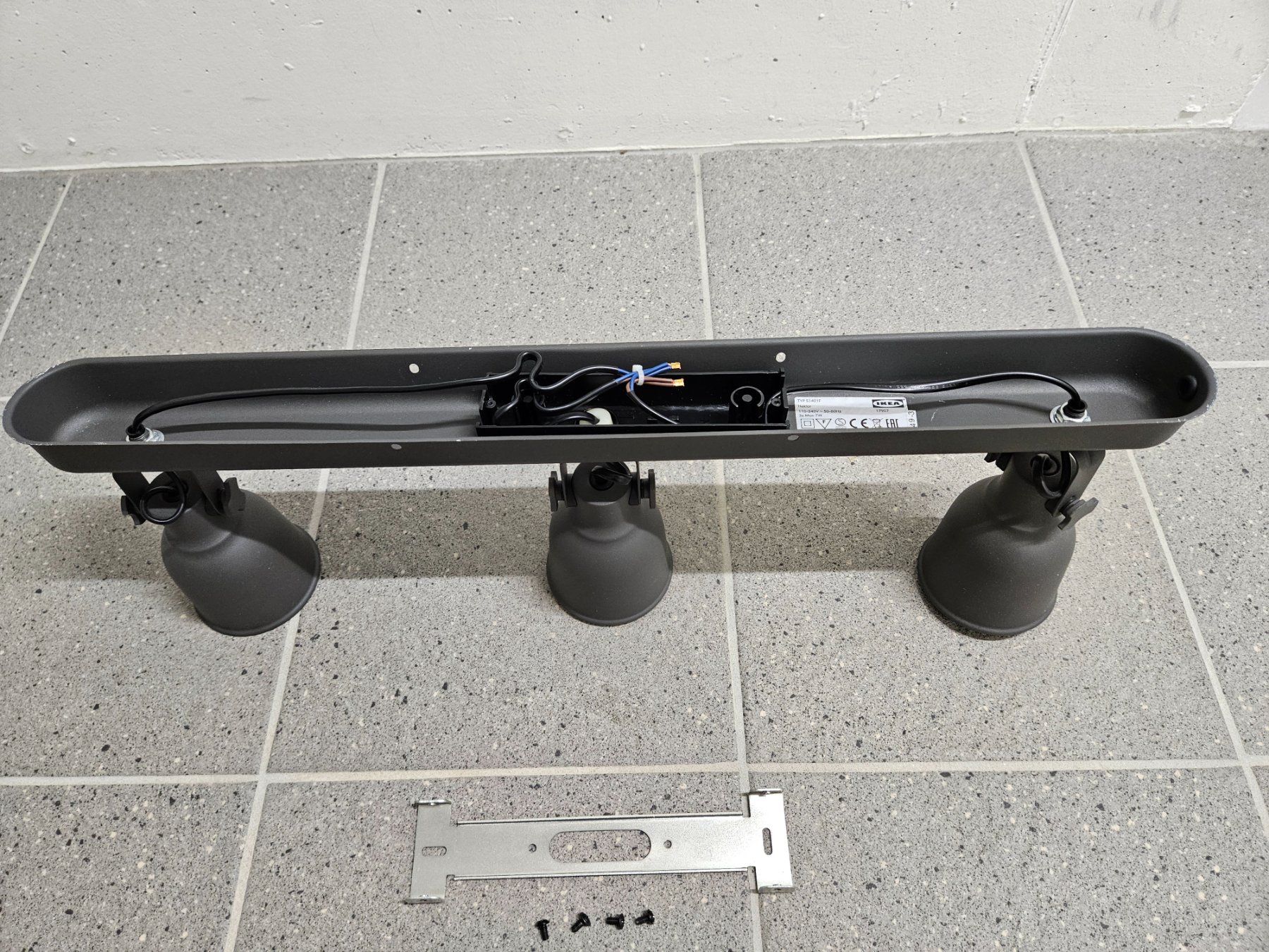 Ikea Lustres & lampes de plafonds: Lampe IKEA Hektar – D'occasion à Lachen SZ par Sailer91 2