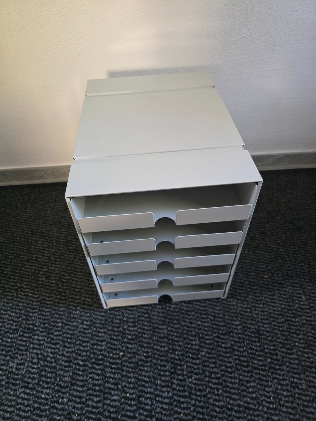 USM Sistemi di archiviazione: 2x USM Inos Box (5 Schubladen) – Usato da Schiers venduto da Flury19