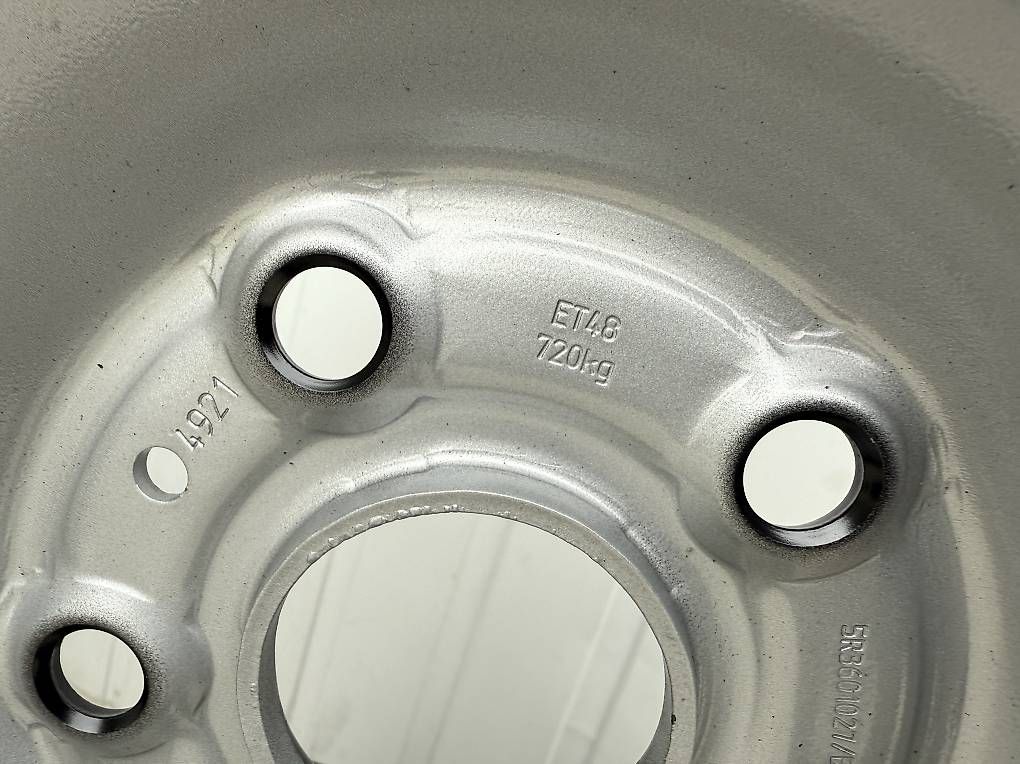 Pneumatici & Ruote complete: NEUE Winterräder Caddy – Usato da Arbon venduto da Punt_31 3