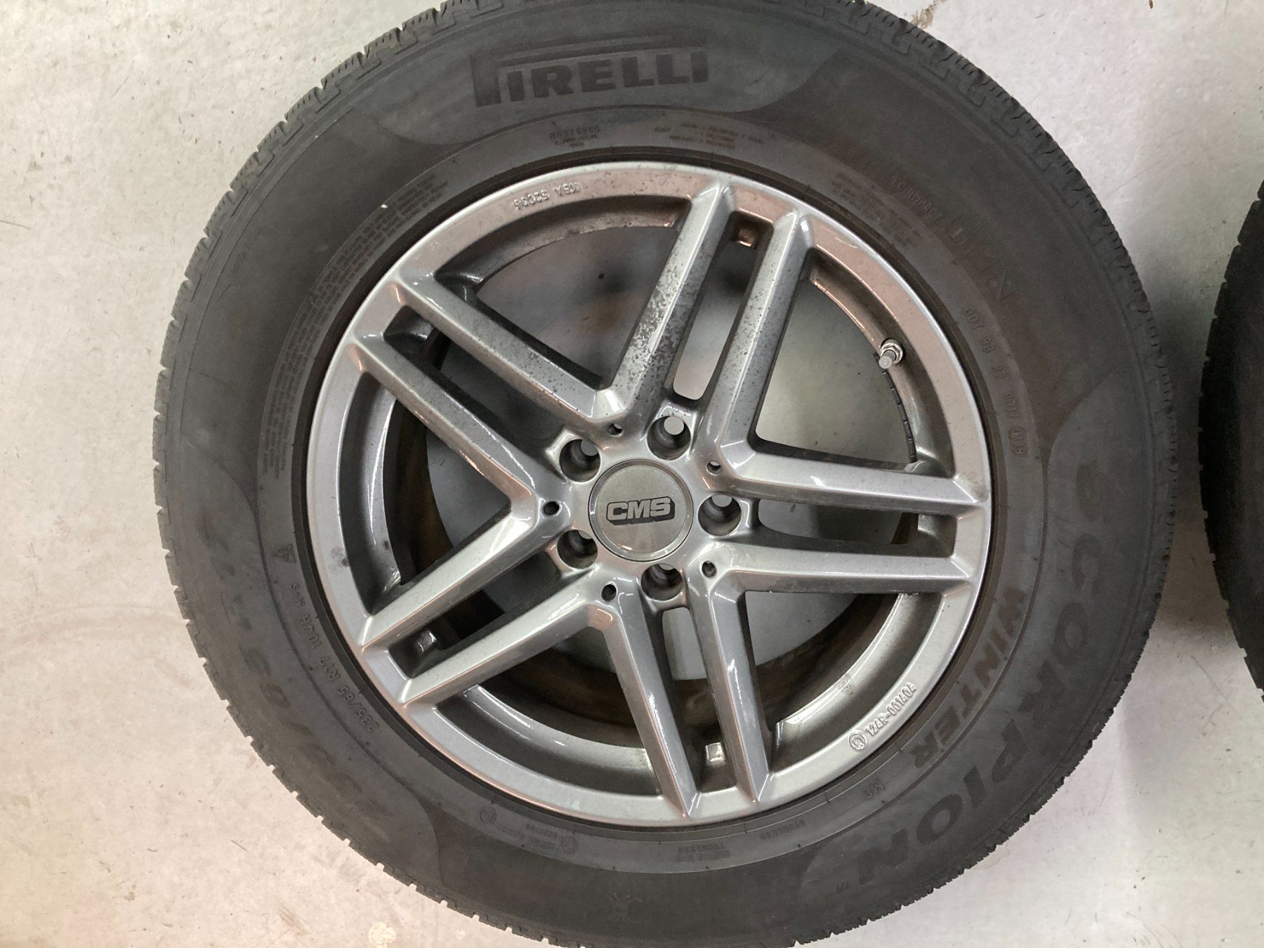Audi Pneumatici & Ruote complete: Audi Q5 Winterräder 235/65R17 – Usato da Cham venduto da WB2223 2