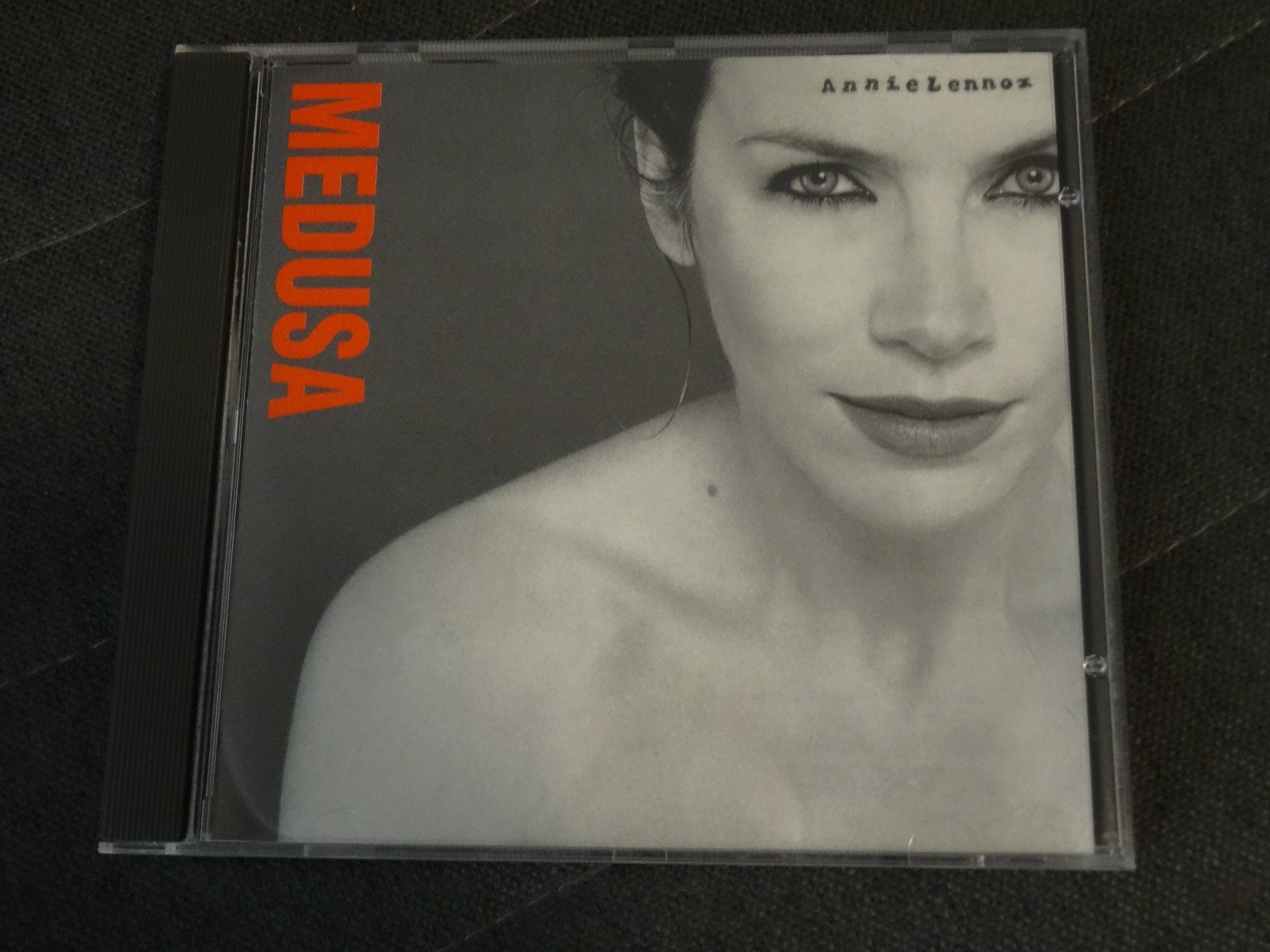 CD: Annie Lennox - Medusa CD – Usato da Olten venduto da Disc-Ausverkauf