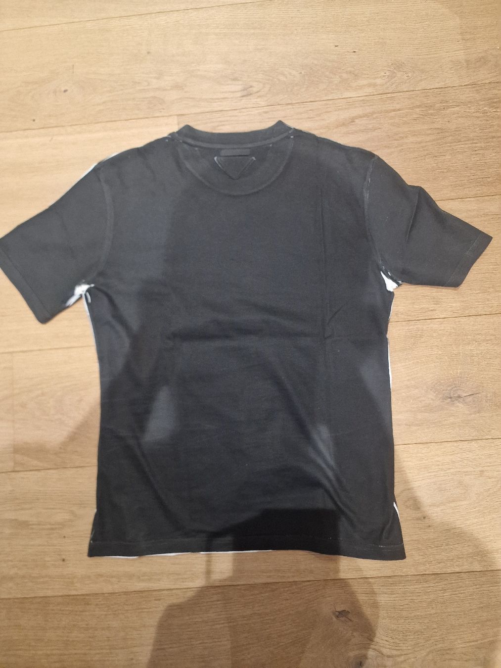 Prada T-shirt: Prada Herren T-Shirt Grösse S-M – Usato da Allenwinden venduto da Babo2 2