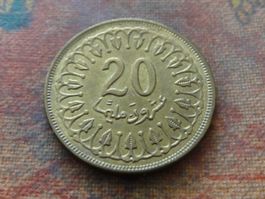 TUNISIE  20  Millim  1983  (Z)