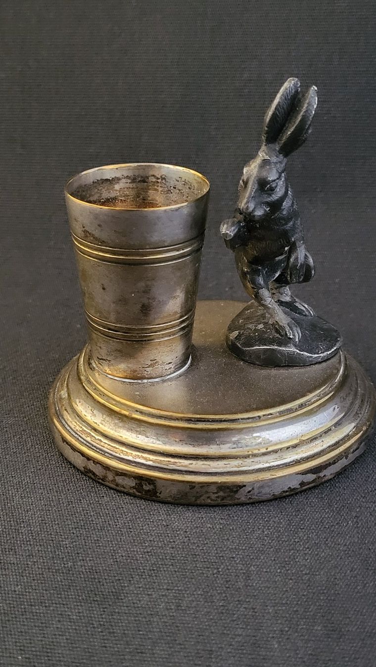 Statuette: Antiker Zahnstocherhalter mit Hase, versilbert – Usato da Basel venduto da spinne02 5