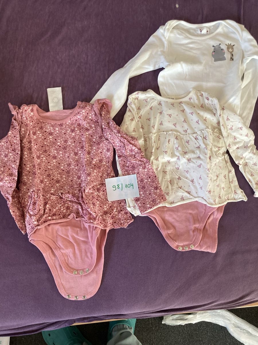 Lotti & Set di vestiti: Kleiderpaket  Grösse 98/104 – Usato da Wiler b.Utzenstorf venduto da Verkauf333 1