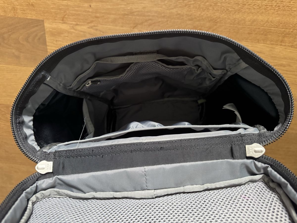 North Face Zaini: The North Face Rucksack Fuse Box Mini – Usato da Basel venduto da tanieli 4