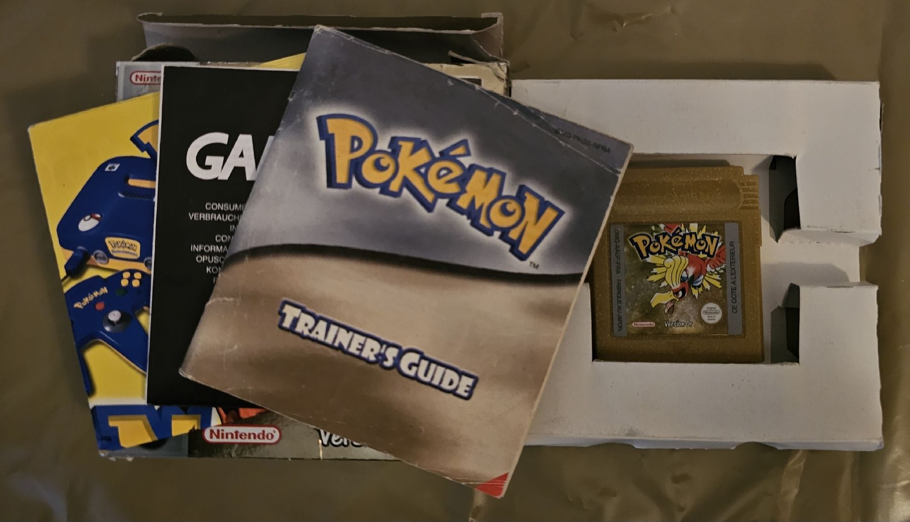 Pokémon Giochi: pokemon version or complet en boite FR  – Usato da Pully venduto da RandomZero 1