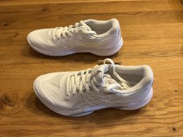 ASICS Hallenschuhe / Sportschuhe Weiss - Neu