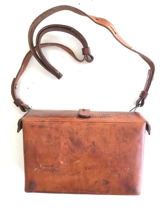 Ledertasche Handarbeit aus Erlenbach im Simmental (Gebraucht) in