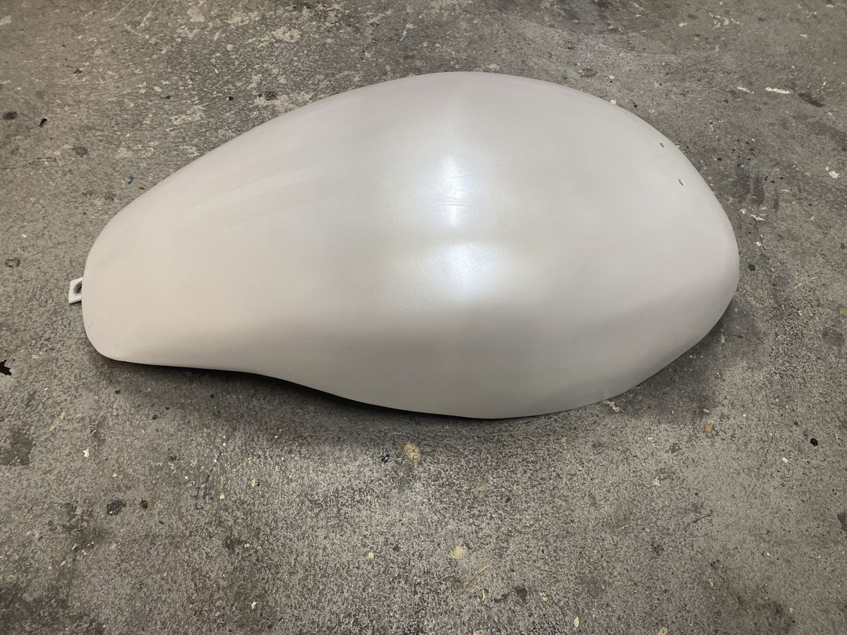 Harley-Davidson Toutes les pièces détachées moto: Airbox von Harley Davidson Vrod  – D'occasion à Kaltbrunn par la77