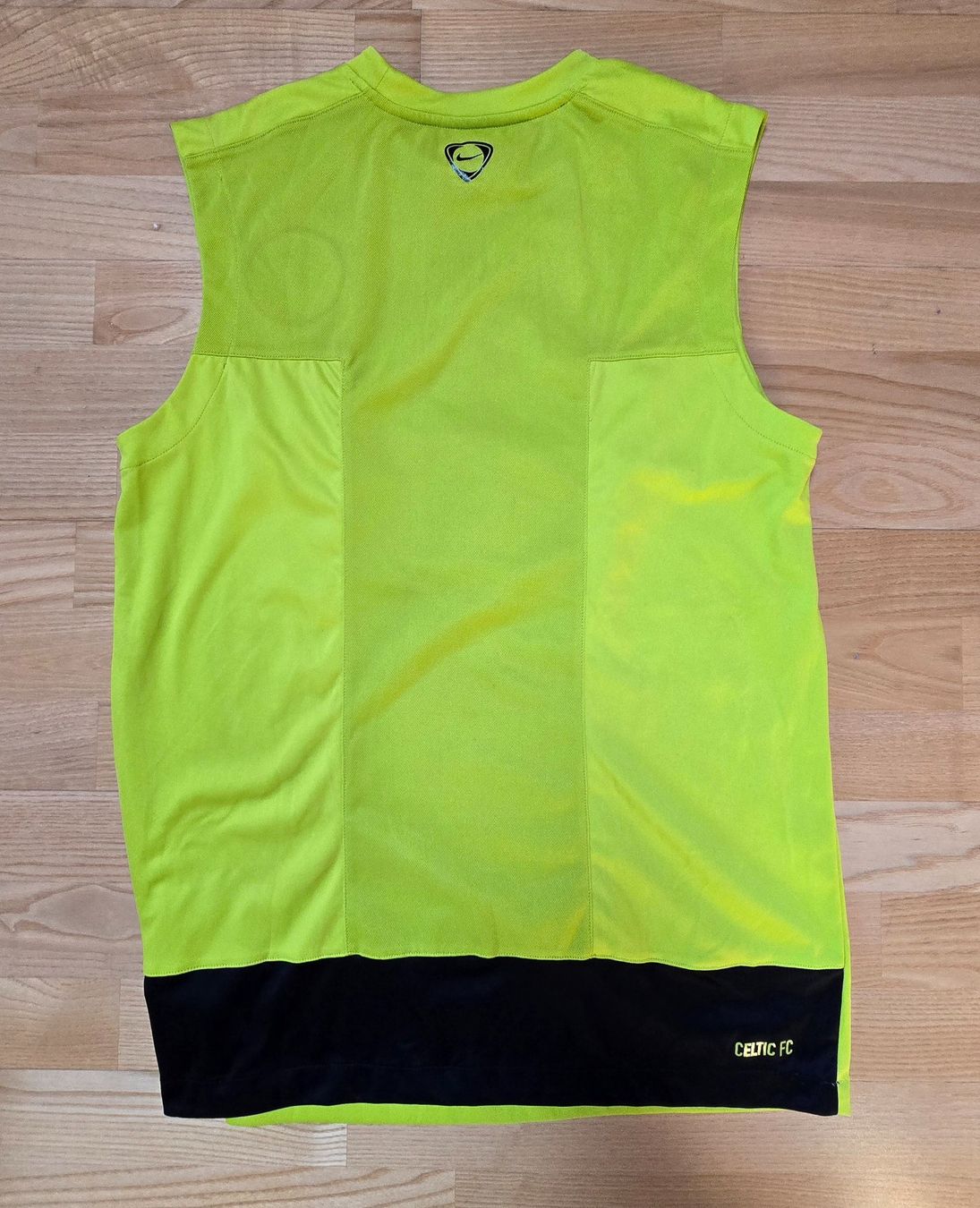 Nike Canottiere & Pantaloni: Celtic | 2005/06 | Training - Tanktop – Usato da Zollbrück venduto da MiKron 1