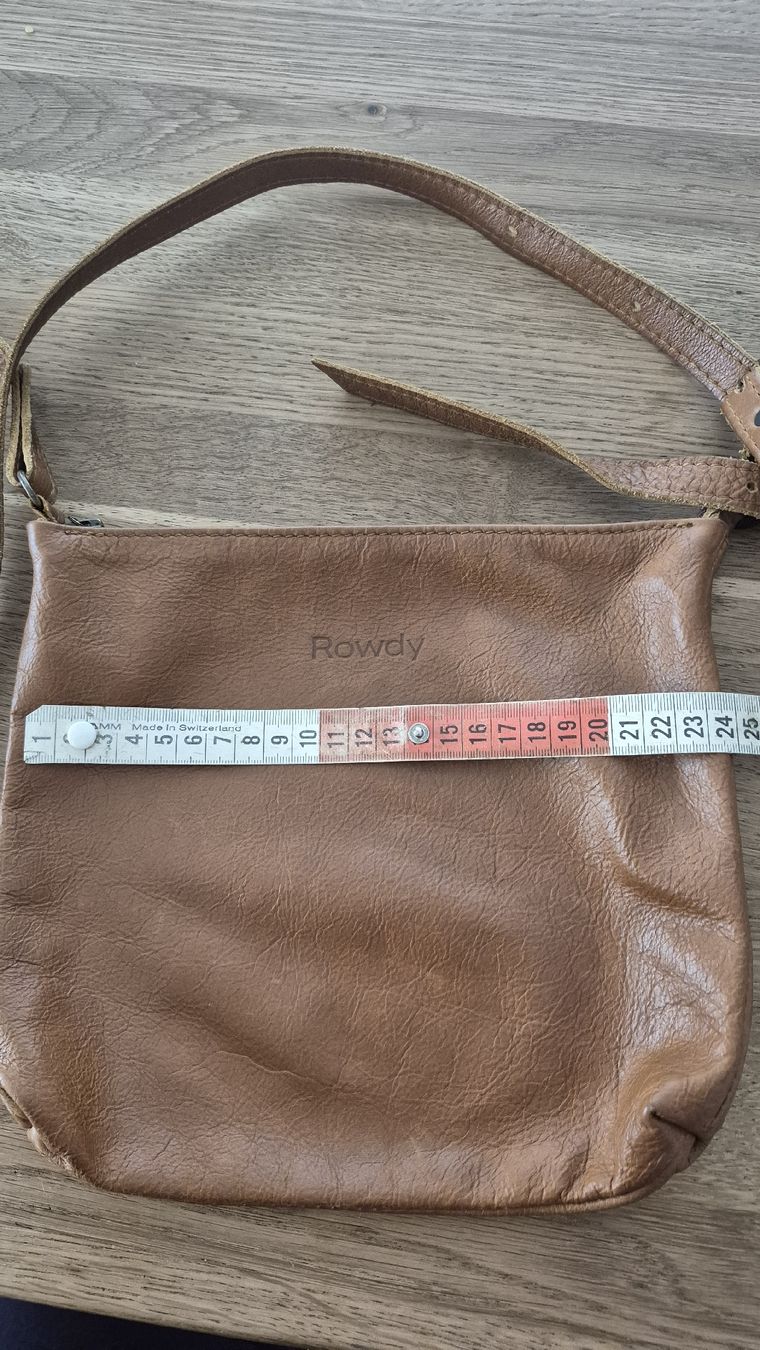 Sacs: Rowdy Leder Umhängetasche  – D'occasion à Aarberg par Cnika 4