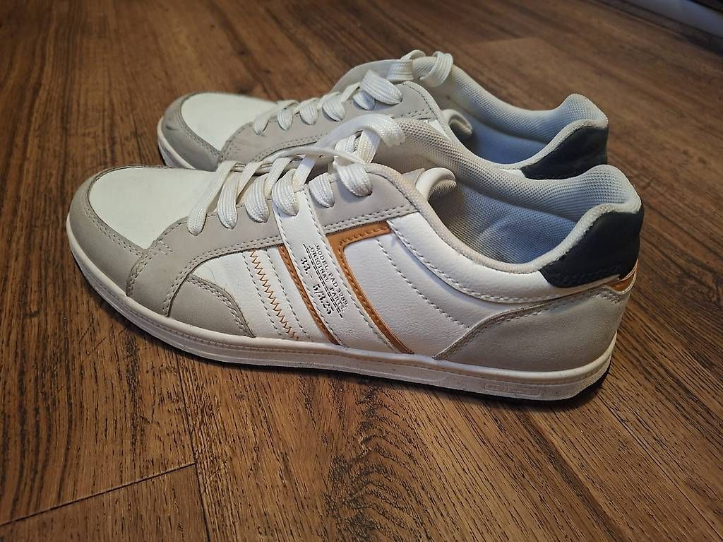 Scarpe da uomo: Schuh – Usato da Ettiswil venduto da Angidah72 1
