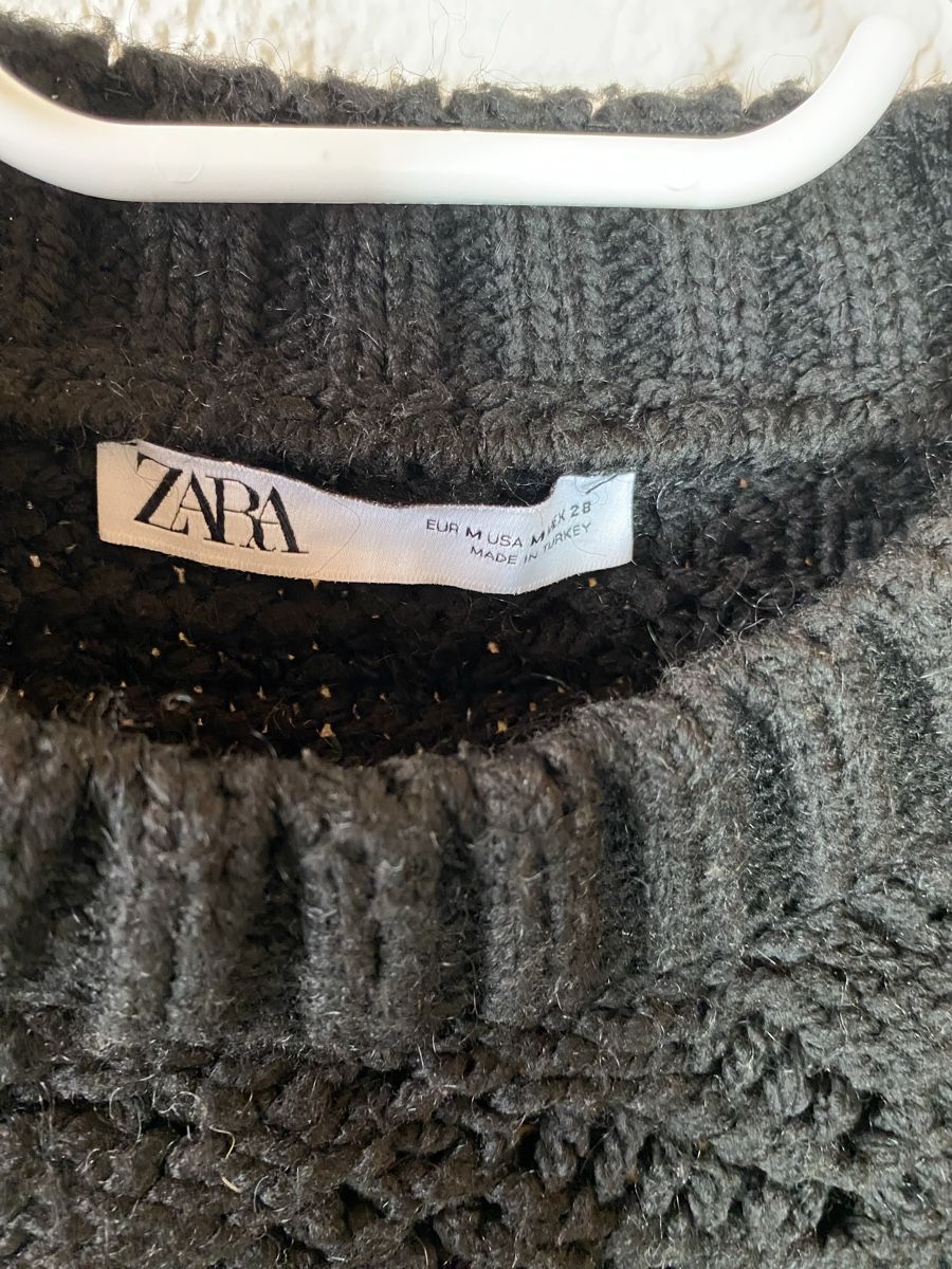 Zara Maglioni & Felpe: Süsser Rüschen Pullover von Zara – Usato da Emmen venduto da Linda-Bachmann 1