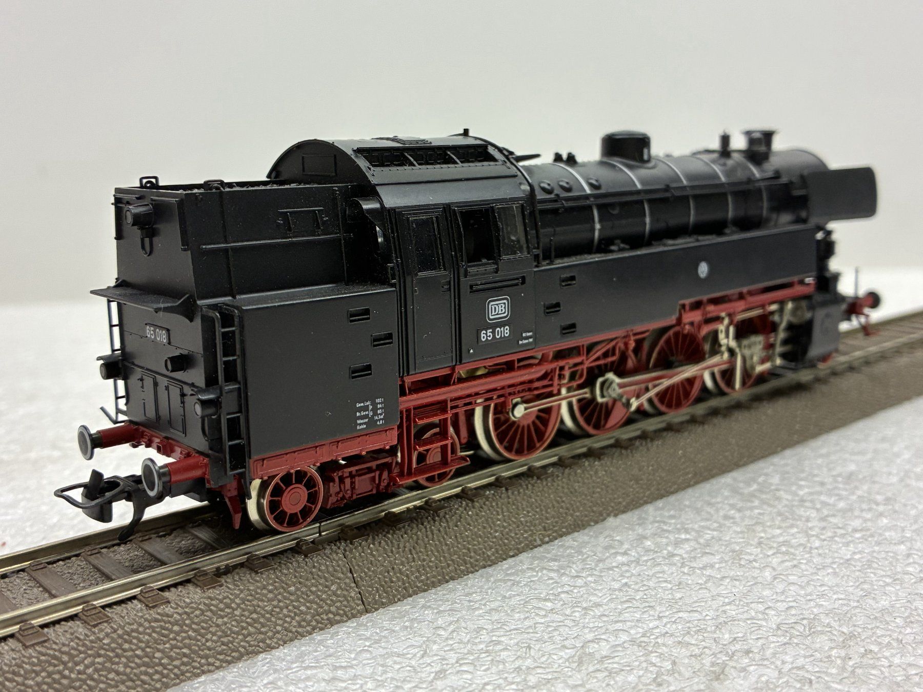 Fleischmann Modelleisenbahnen: Fleischmann H0 Digital= Dampflok DB 65 018 – Gebraucht aus Thun von retoolinoo 2