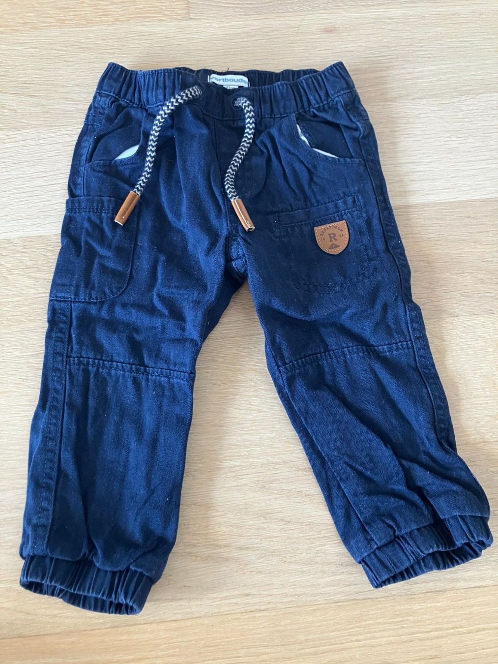 Hosen: Vertbaudet Hose Gr. 81cm / 18 Monate – Gebraucht aus Zürich von tscherel