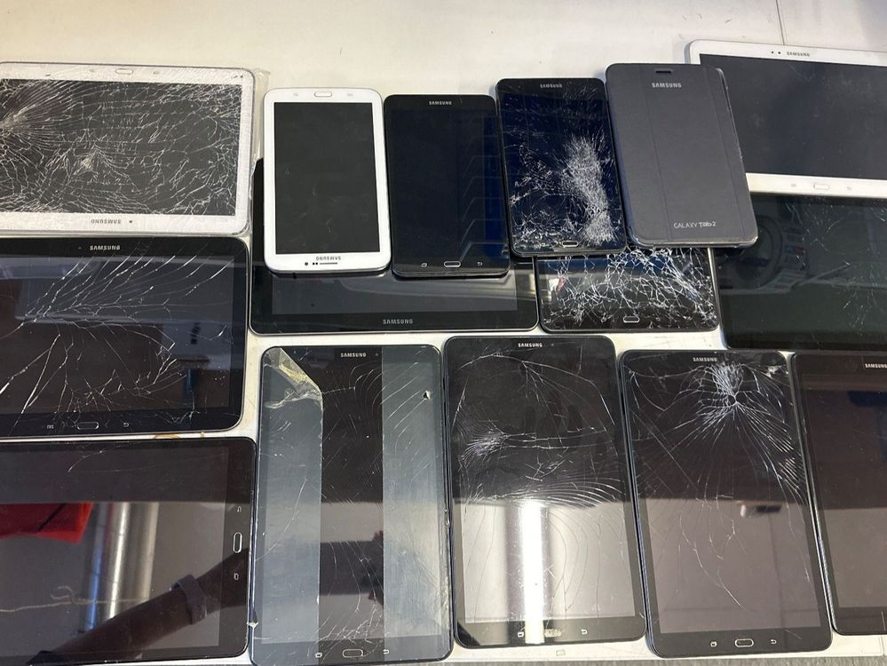 15 Stück Tablett SamsungDefekt Kaufen auf Ricardo