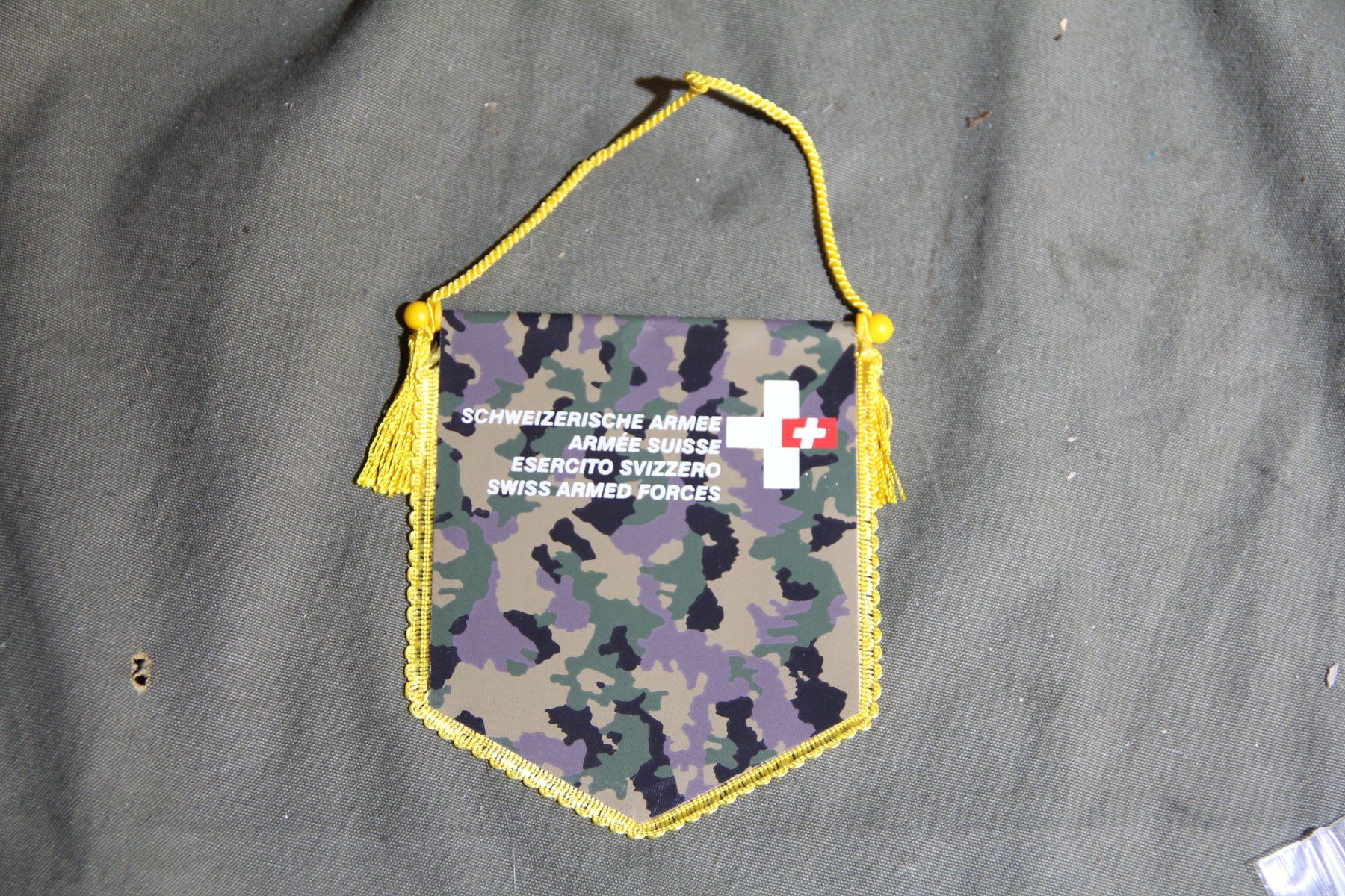 Schweizer Armee Placchette & Badge: Wimpel, Schweizer Armee / Schweizer Kreuz – Usato da Belp venduto da Tomsek