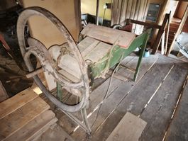 Antike Häckselmaschine