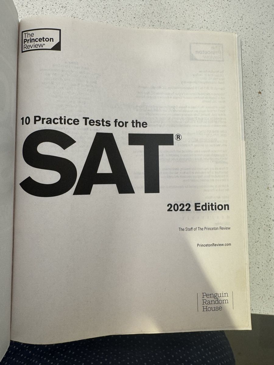 Libri: SAT 10 Practice Tests by Princeton Review 2022 – Usato da Zürich venduto da maxn 3
