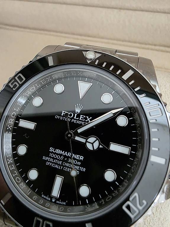 Rolex Montres: Rolex Submariner 124060 Full Set – D'occasion à Kriens par A.I.V 3