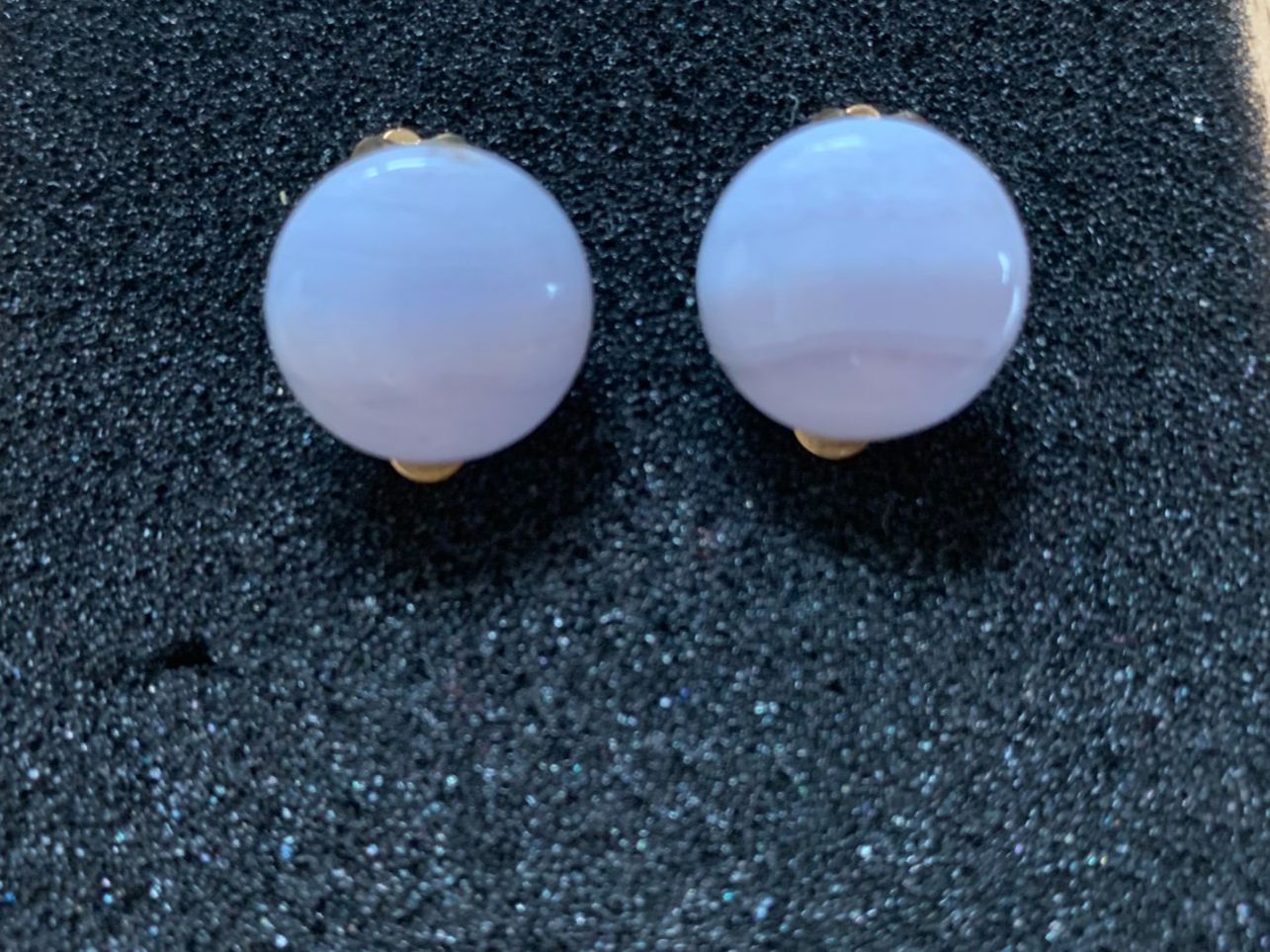 Ohrringe & -stecker: Ohrclips Chalcedo, Weiss/Grau, 15mm – Neu (gemäss Beschreibung) aus Worb von farben20zauber