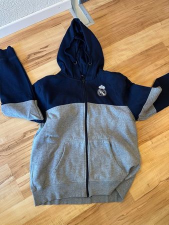Real Madrid Kapuzenjacke blau grau Grösse XL gebraucht