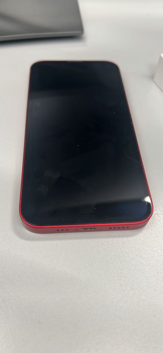 Apple Handys / Smartphones: iPhone 13 rot 128GB – Gebraucht aus Zürich von Yoni_to 1
