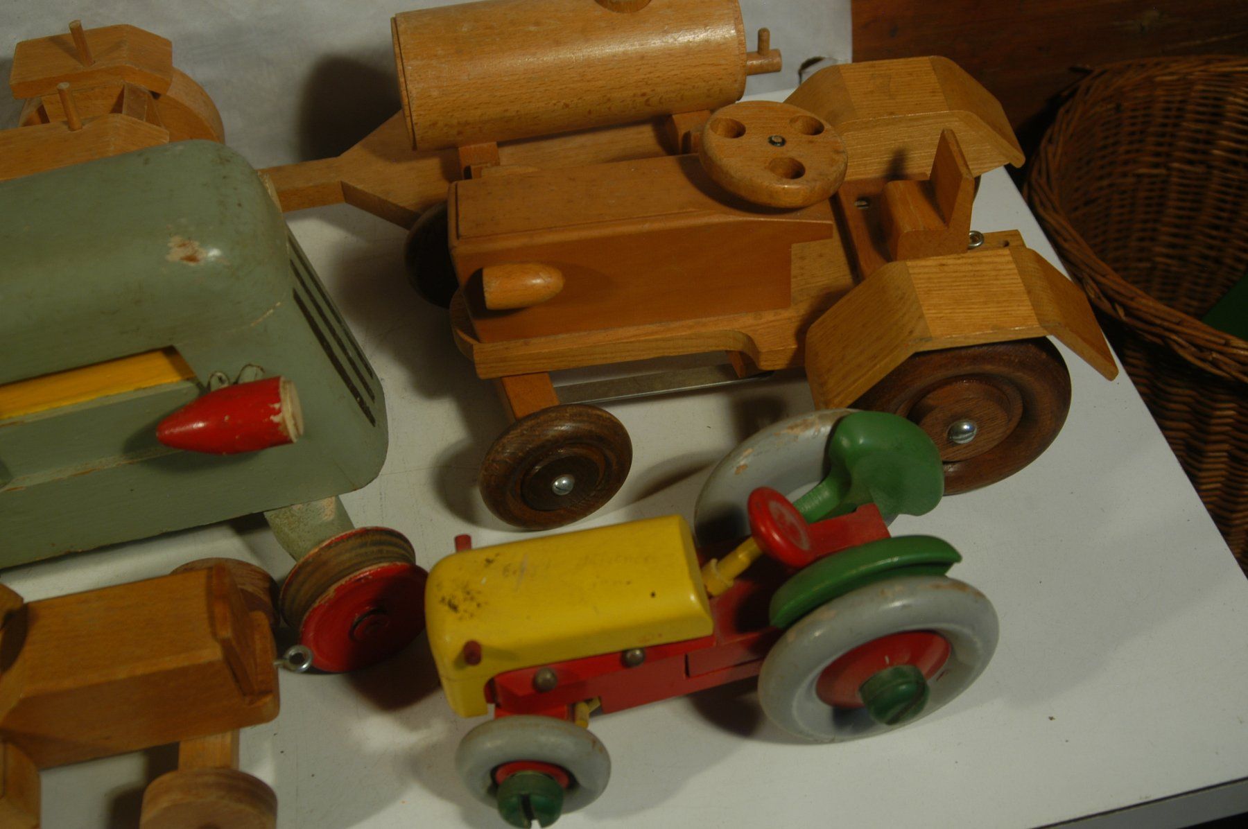Kit di modellismo & Modellini statici: Holz Spiel Modelltraktoren – Usato da Herisau venduto da Wisen 5