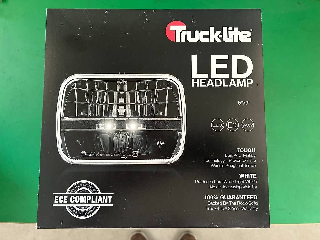 Fari: Truck-Lite LED Scheinwerfer  – Usato da Luzern venduto da Nautico