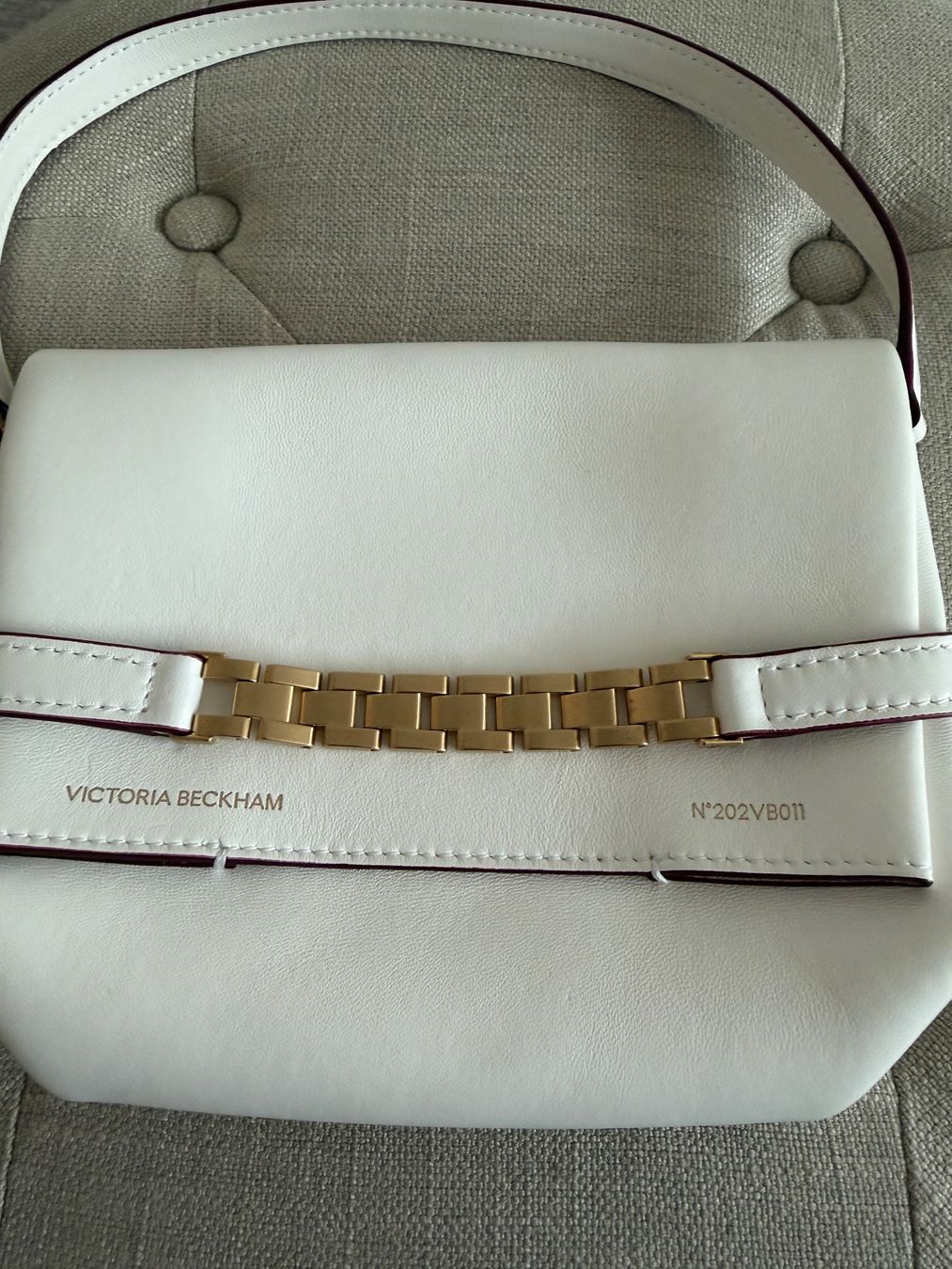 Victoria Beckham Borse da donna: Victoria Beckham Mini Chain Pouch Bag In White – Usato da Wädenswil venduto da Alice_style 4