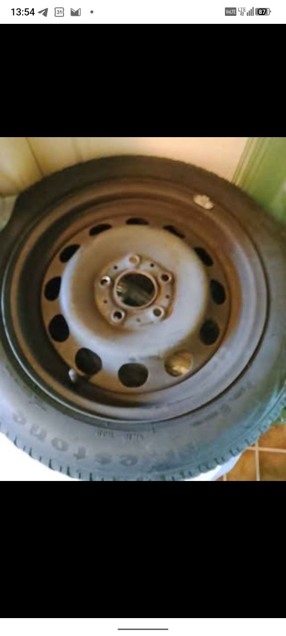 Pneus & Kompletträder: BMW Stahlfelgen 17 Zoll mit Firestone Winterreifen – 6mm – Gebraucht aus Muttenz von phk_jk7m