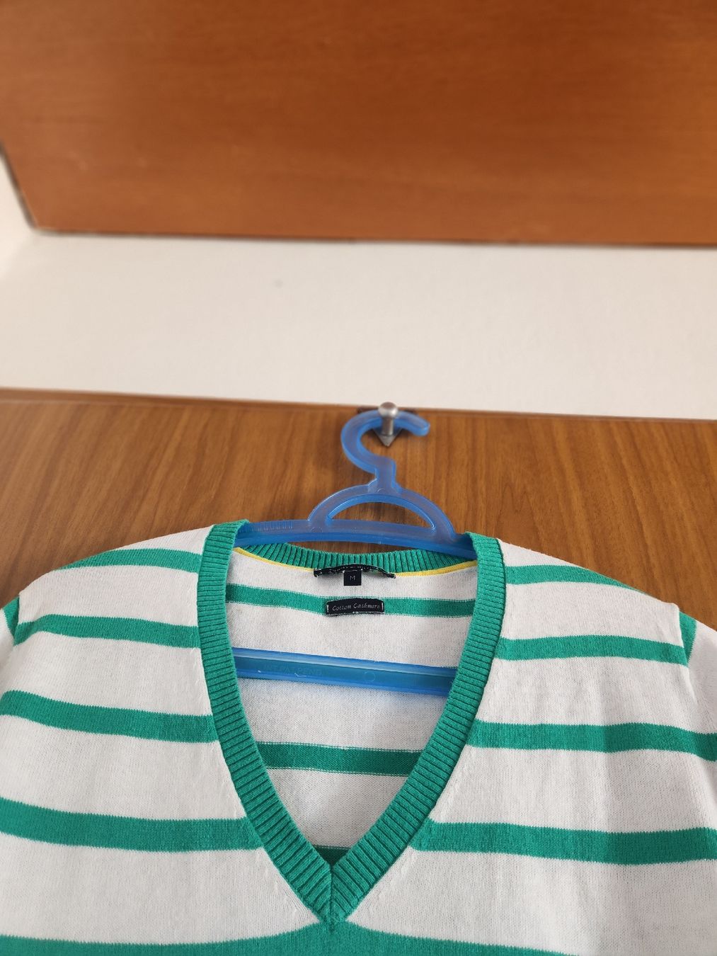 Tommy Hilfiger Maglioni & Felpe: Pull Tommy Hilfiger rayé blanc vert taille M  – Usato da Niedergösgen venduto da Eva2410 5