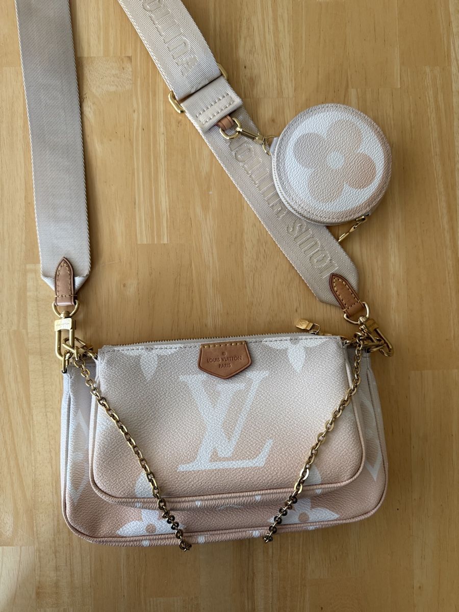 Louis Vuitton Taschen für Damen: Louis Vuitton Multi Pochette Accessoires The Pool Brume – Neu (gemäss Beschreibung) aus St. Gallen von azra_sadikov